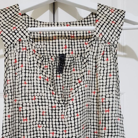 Everly Silky Tank Top - Picture 3 of 4